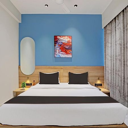 Hotel Lee Platinum Ахмедабад Экстерьер фото