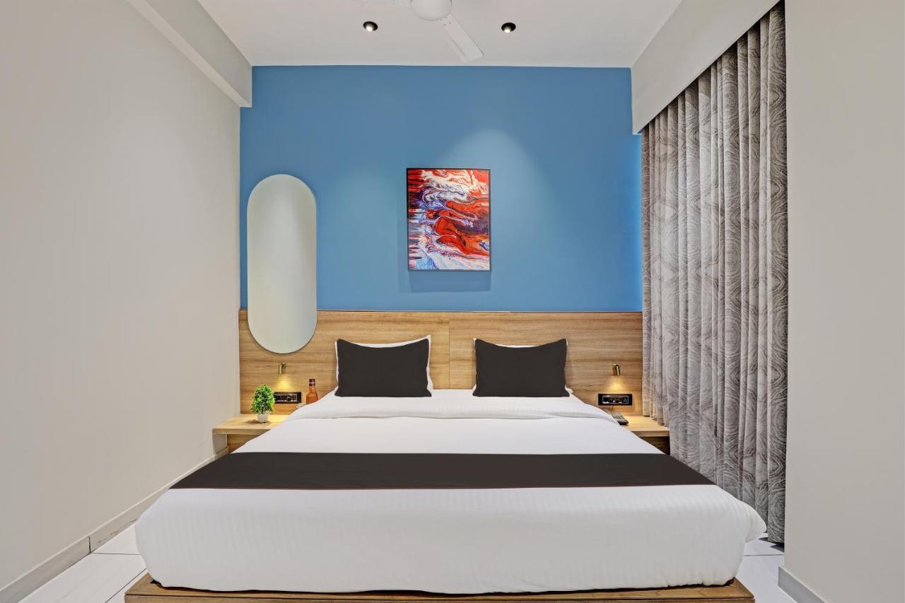 Hotel Lee Platinum Ахмедабад Экстерьер фото