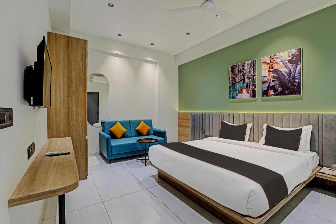 Hotel Lee Platinum Ахмедабад Экстерьер фото